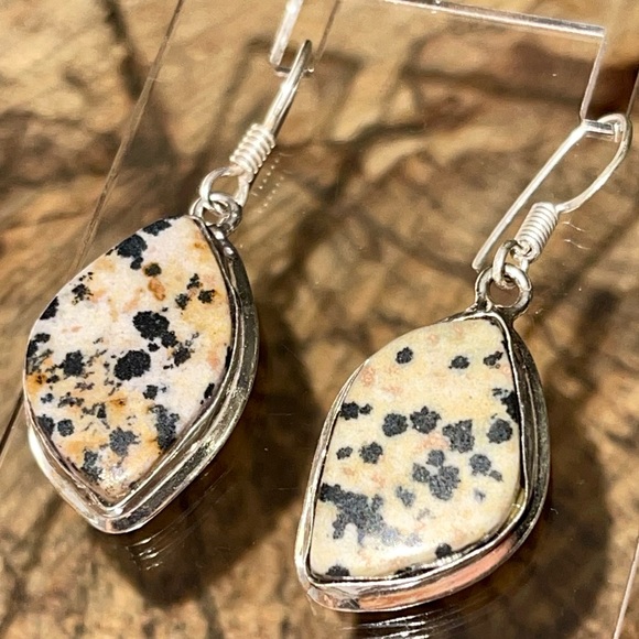 Dalmatian Stone Earrings 1 1/2” - Picture 2 of 7